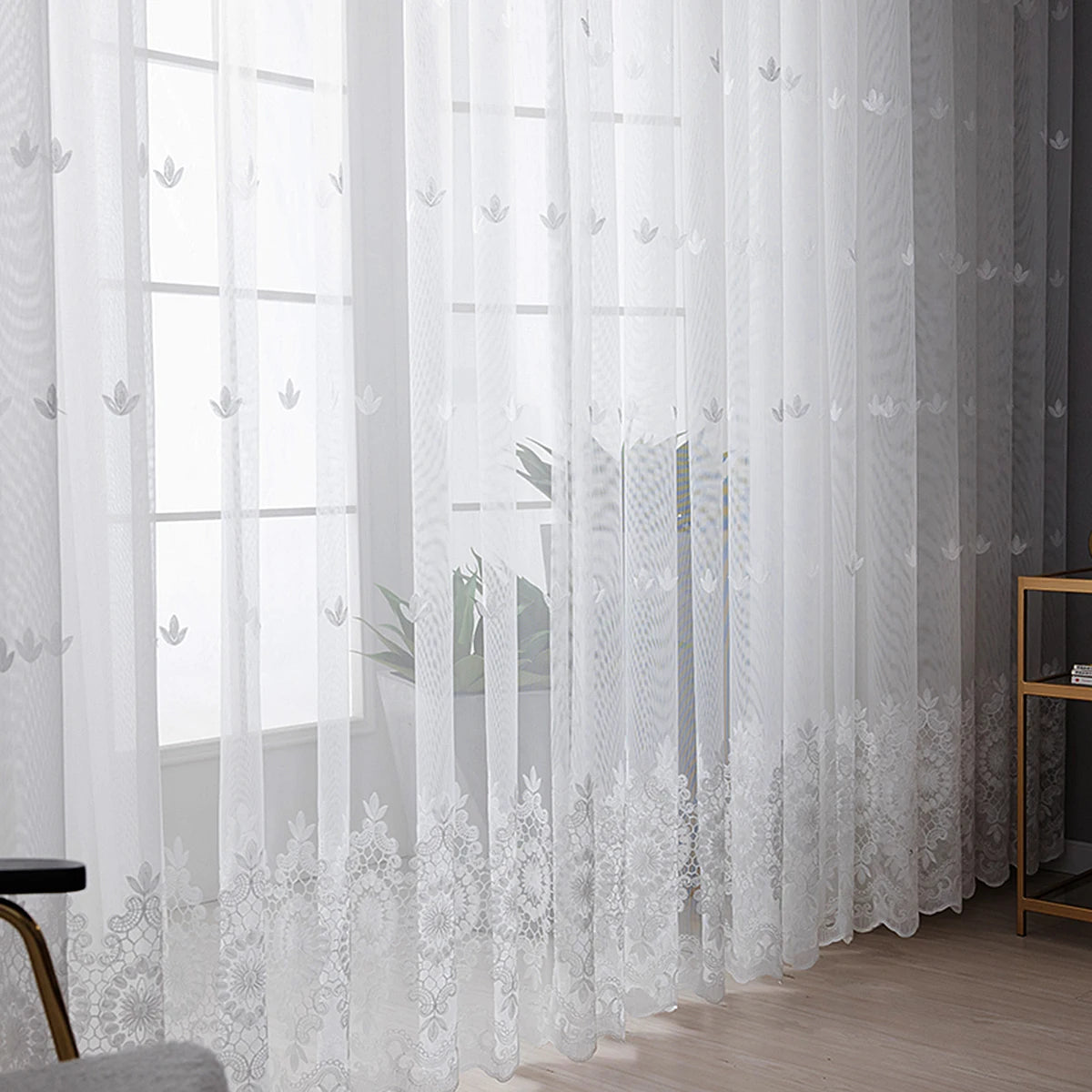 Guérip White Flower Pattern Embroidery Sheer Curtain