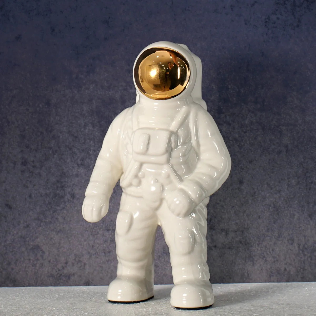 Norév Porcelain Astronaut Vase Figurines Bookshelves